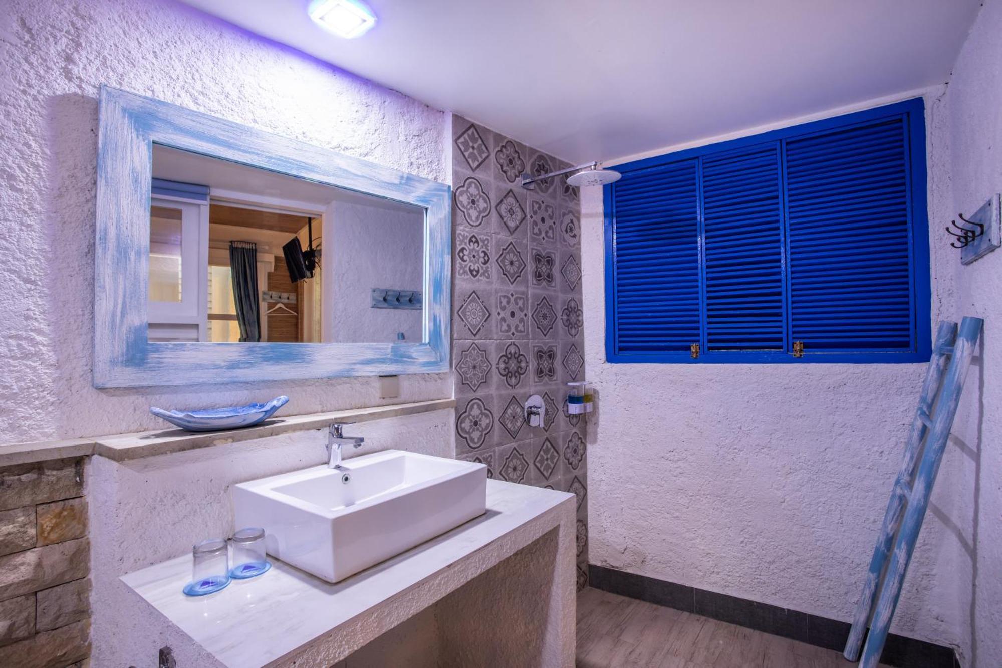 Santorini Beach Resort Gili Trawangan Zewnętrze zdjęcie