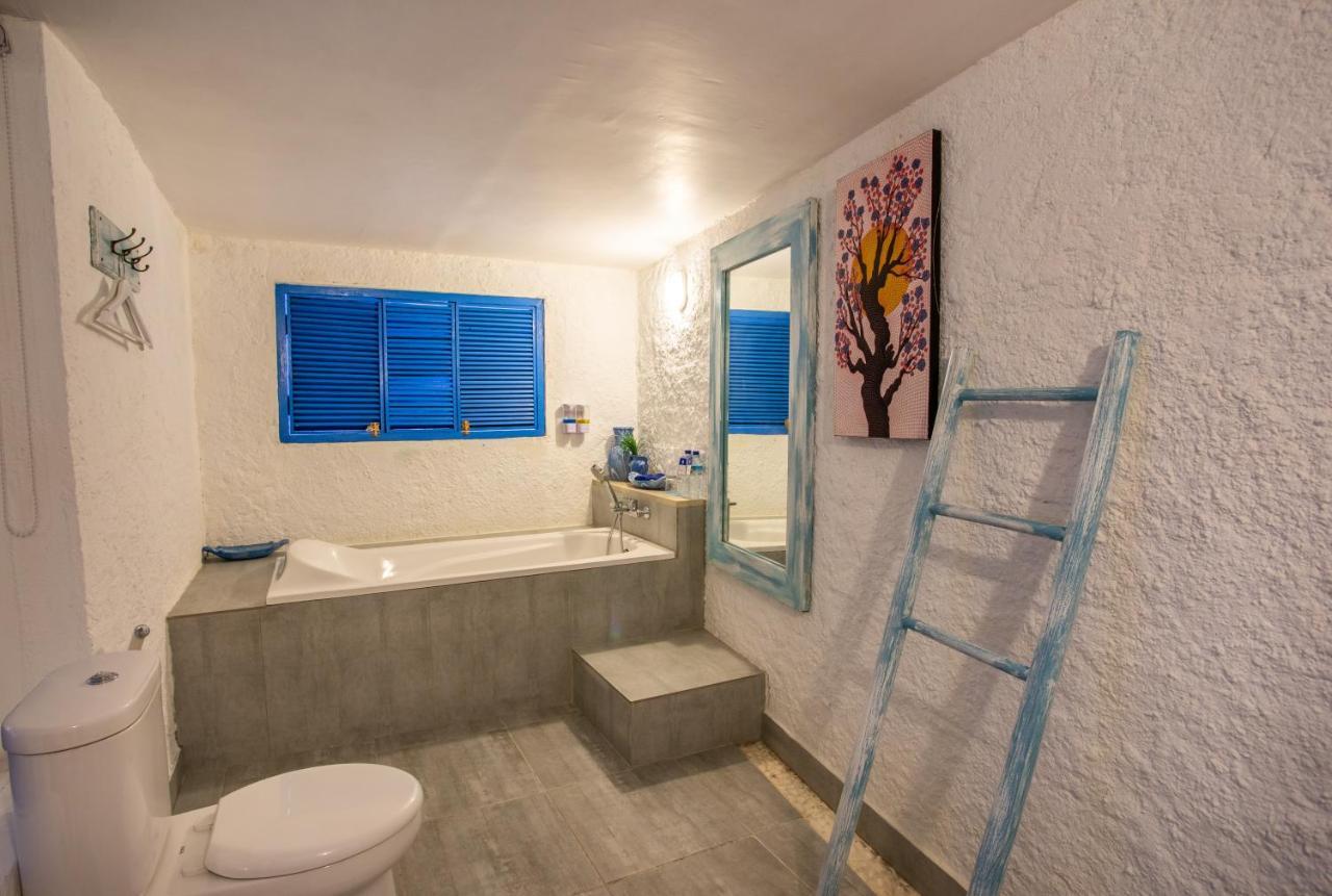 Santorini Beach Resort Gili Trawangan Zewnętrze zdjęcie