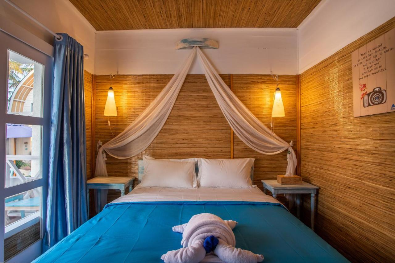 Santorini Beach Resort Gili Trawangan Zewnętrze zdjęcie
