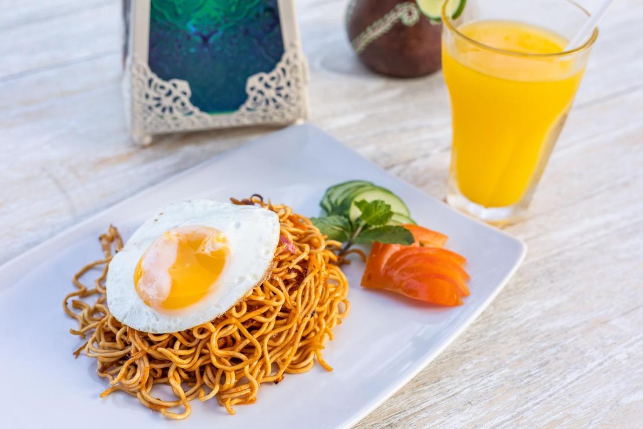 Santorini Beach Resort Gili Trawangan Zewnętrze zdjęcie