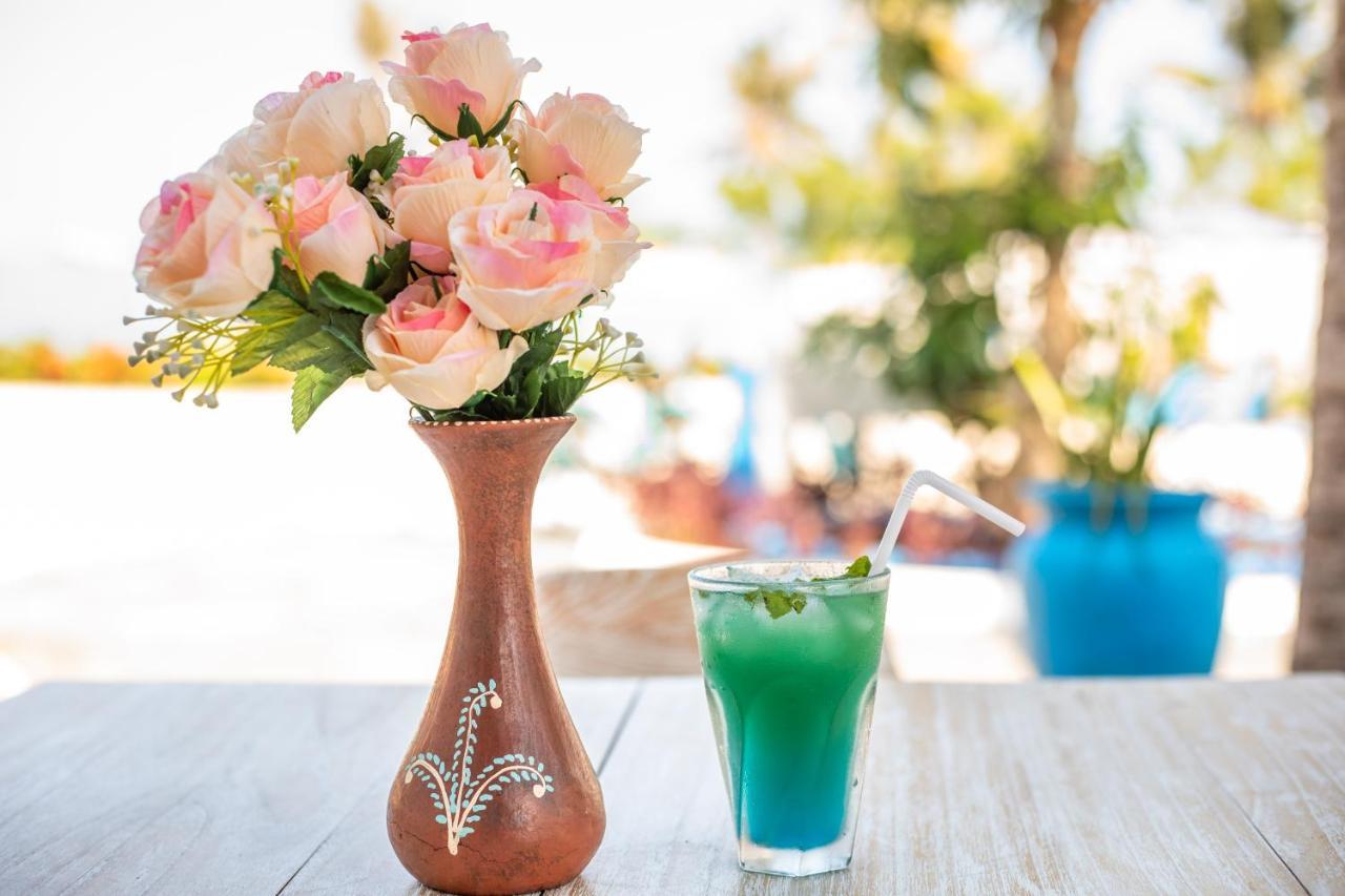 Santorini Beach Resort Gili Trawangan Zewnętrze zdjęcie